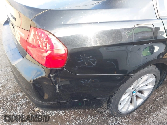 2011 BMW 3 Series 328i xDrive with VIN WBAPK5G54BNN31499, listed as a IAAI auction lot 42577408 with 154,794 mi miles and . Bid and sale history available at DreamBid. Image 6.
