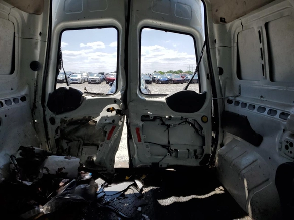 2010 Ford Transit Connect XL с VIN NM0LS7CNXAT025282, выставлен на аукционе Copart как лот 54162955 с пробегом 163 832 миль миль и Списание • Salvage title. История ставок и продаж доступна на DreamBid. Изображение 10.