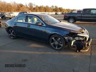 2022 Mercedes-Benz A 220 with VIN W1K3G4FBXNJ366595, listed as a Copart auction lot 41564805 with 33,487 mi miles and Salvage Title. Bid and sale history available at DreamBid. Image 4.