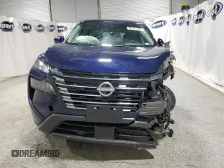 2025 Nissan Rogue SV with VIN 5N1BT3BA5SC822569, listed as a Copart auction lot 51820515 with 2,370 mi miles and Salvage Title. Bid and sale history available at DreamBid. Image 5.