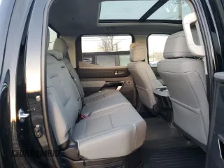 2024 Toyota Tundra Limited Hybrid z VIN 5TFWC5DB5RX073881, wystawiony jako Copart lot #48943975 z przebiegiem 7 652 mil mil oraz Szkoda całkowita • Salvage title. Historia ofert i sprzedaży dostępna na DreamBid. Obrazek 10.