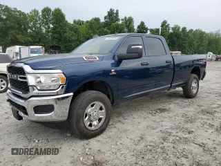 2024 Ram 2500 Tradesman z VIN 3C6UR5HL0RG169082, wystawiony jako Copart lot #59879335 z przebiegiem 13 732 mil mil oraz Szkoda całkowita • Salvage title. Historia ofert i sprzedaży dostępna na DreamBid. Obrazek 1.