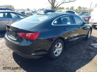 2018 Chevrolet Malibu LS with VIN 1G1ZB5ST3JF118525, listed as a IAAI auction lot 41857116 with 9,522 mi miles. Bid and sale history available at carsss.com. Image 4.