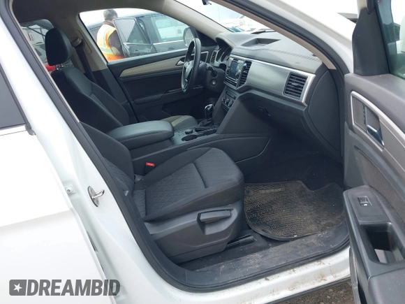 2019 Volkswagen Atlas S with VIN 1V2GR2CA0KC599079, listed as a IAAI auction lot 42062041 with 99,794 mi miles and . Bid and sale history available at DreamBid. Image 5.