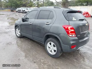 2017 Chevrolet Trax LT with VIN 3GNCJLSB7HL250061, listed as a IAAI auction lot 41979727 with 92,090 mi miles. Bid and sale history available at carsss.com. Image 3.