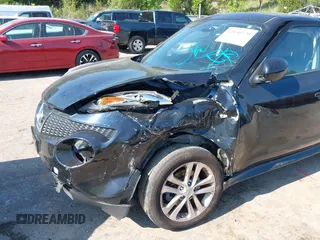 2012 Nissan Juke SL z VIN JN8AF5MV5CT113004, wystawiony jako IAAI lot #42190770 z przebiegiem 117 009 mil mil oraz . Historia ofert i sprzedaży dostępna na DreamBid. Obrazek 6.