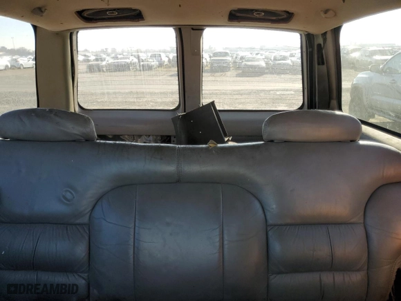 1996 Chevrolet Tahoe with VIN 3GNEK18R9TG128883, listed as a Copart auction lot 83367764 with 183,713 mi miles and Clean Title. Bid and sale history available at carsss.com. Image 10.