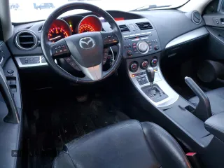 2011 Mazda 3 S Grand Touring with VIN JM1BL1W59B1461669, listed as a Copart auction lot 41405475 with 226,423 mi miles and Clean Title. Bid and sale history available at DreamBid. Image 8.