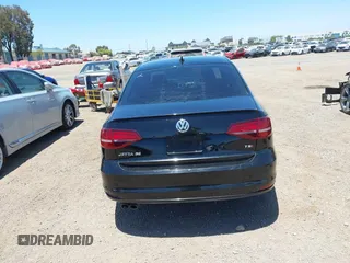 2018 Volkswagen Jetta SE Sport with VIN 3VWD17AJ2JM255162, listed as a IAAI auction lot 42506390 with 111,186 mi miles and . Bid and sale history available at DreamBid. Image 16.