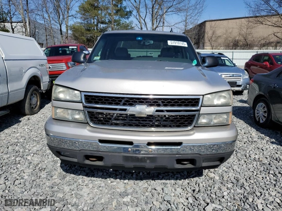 2007 Chevrolet Silverado 1500 Classic LT1 with VIN 2GCEK13Z571137949, listed as a Copart auction lot 51919145 with 246,061 mi miles and Clean Title. Bid and sale history available at carsss.com. Image 5.