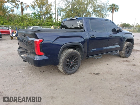 2022 Toyota Tundra 2WD SR5 with VIN 5TFLA5AB3NX009183, listed as a IAAI auction lot 41029101 with 104,806 mi miles. Bid and sale history available at carsss.com. Image 4.
