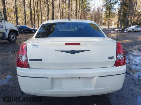 2009 Chrysler 300 Touring with VIN 2C3KA53V99H621745, listed as a IAAI auction lot 41604655 with 115,004 mi miles. Bid and sale history available at carsss.com. Image 17.