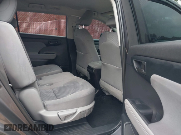 2021 Toyota Highlander L with VIN 5TDCZRAH2MS055113, listed as a IAAI auction lot 41947641 with 58,245 mi miles and . Bid and sale history available at DreamBid. Image 8.