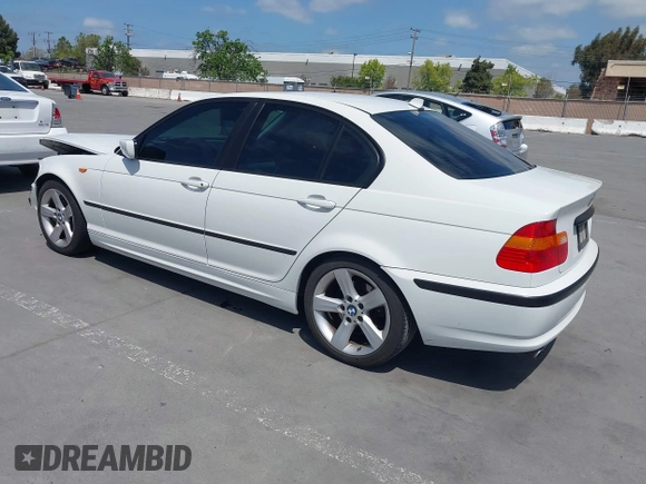 2004 BMW 3 Series 325i с VIN WBAAZ33414KP84920, выставлен на аукционе IAAI как лот 42056526 с пробегом 199 879 миль миль и . История ставок и продаж доступна на DreamBid. Изображение 3.