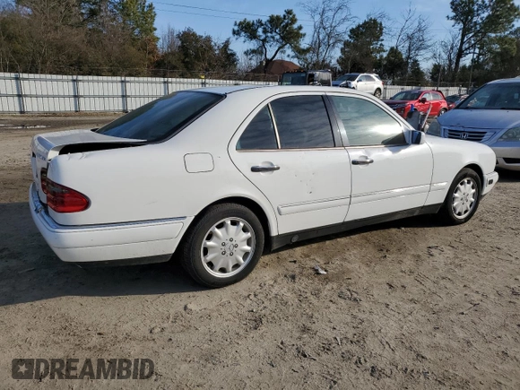 1998 Mercedes-Benz E 320 with VIN WDBJF25F9WA533140, listed as a Copart auction lot 43757445 with Not Provided miles and Salvage Title. Bid and sale history available at DreamBid. Image 3.