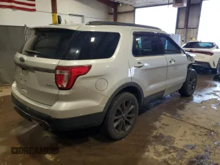 2017 Ford Explorer XLT with VIN 1FM5K8D88HGD71971, listed as a Copart auction lot 52563255 with 50,085 mi miles and Salvage Title. Bid and sale history available at carsss.com. Image 3.