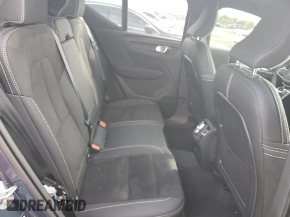 2022 Volvo XC40 Twin Plus z VIN YV4ED3UR5N2709889, wystawiony jako Copart lot #81162434 z przebiegiem 22 636 mil mil oraz Szkoda całkowita • Salvage title. Historia ofert i sprzedaży dostępna na DreamBid. Obrazek 11.