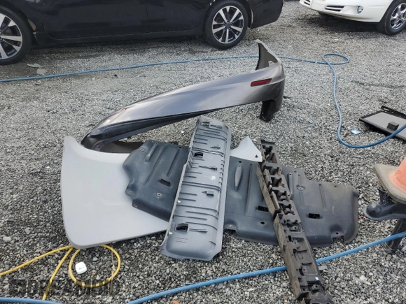 2013 Toyota Sienna XLE AAS z VIN 5TDYK3DCXDS297896, wystawiony jako Copart lot #57778165 z przebiegiem 239 360 mil mil oraz Szkoda całkowita • Salvage title. Historia ofert i sprzedaży dostępna na DreamBid. Obrazek 13.