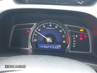 2007 Acura CSX Premium z VIN 2HHFD56777H202417, wystawiony jako IAAI lot #41938383 z przebiegiem 141 652 mil mil oraz . Historia ofert i sprzedaży dostępna na DreamBid. Obrazek 7.