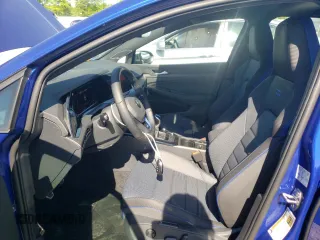 2023 Volkswagen Golf z VIN WVWFB7CD0PW131190, wystawiony jako Copart lot #48380163 z przebiegiem 27 mil mil oraz . Historia ofert i sprzedaży dostępna na DreamBid. Obrazek 7.