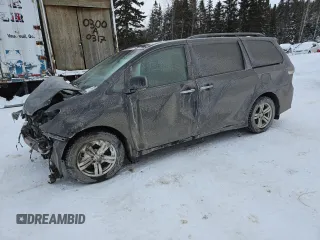 2013 Toyota Sienna SE с VIN 5TDXK3DC1DS363215, выставлен на аукционе Copart как лот 43963015 с пробегом Не указан миль и Списание • Salvage title. История ставок и продаж доступна на DreamBid. Изображение 1.