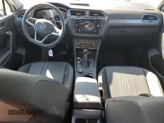 2023 Volkswagen Tiguan SE с VIN 3VVMB7AX1PM068106, выставлен на аукционе Copart как лот 50555445 с пробегом 24 948 миль миль и Списание • Salvage title. История ставок и продаж доступна на DreamBid. Изображение 8.