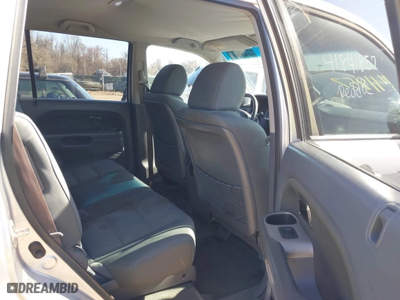 2008 Honda Pilot VP with VIN 5FNYF28208B011970, listed as a IAAI auction lot 41841857 with 174,513 mi miles. Bid and sale history available at carsss.com. Image 8.