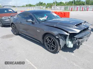 2015 Ford Mustang GT z VIN 1FA6P8CFXF5368661, wystawiony jako IAAI lot #42442905 z przebiegiem 117 064 mil mil oraz . Historia ofert i sprzedaży dostępna na DreamBid. Obrazek 1.