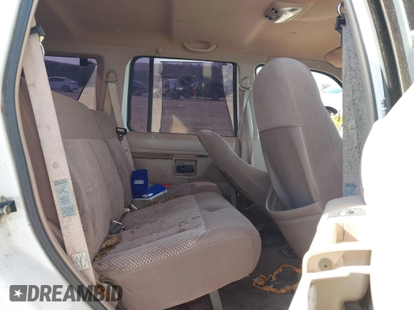 1994 Ford Explorer Eddie Bauer z VIN 1FMDU34X6RUC19898, wystawiony jako IAAI lot #42004431 z przebiegiem 89 463 mil mil oraz . Historia ofert i sprzedaży dostępna na DreamBid. Obrazek 8.