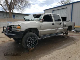 2002 GMC Sierra 1500HD SLE z VIN 1GTGK13U02F212409, wystawiony jako Copart lot #48890625 z przebiegiem 295 938 mil mil oraz Szkody całkowita. Historia ofert i sprzedaży dostępna na DreamBid. Obrazek 1.