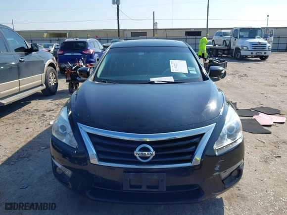 2014 Nissan Altima 2.5 SV with VIN 1N4AL3AP3EC400848, listed as a IAAI auction lot 41702231 with 246,548 mi miles. Bid and sale history available at carsss.com. Image 12.