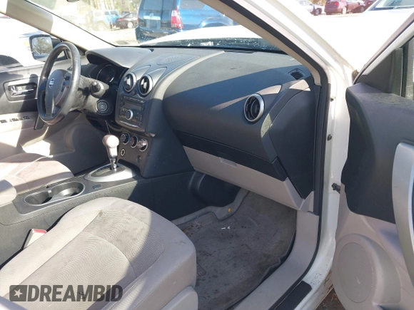 2013 Nissan Rogue S with VIN JN8AS5MTXDW043350, listed as a IAAI auction lot 42049537 with 84,573 mi miles. Bid and sale history available at carsss.com. Image 5.