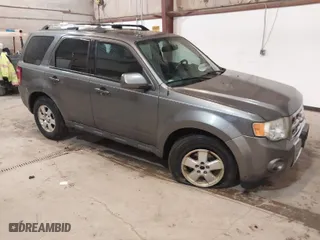 2012 Ford Escape Limited with VIN 1FMCU9EG8CKB40166, listed as a IAAI auction lot 41823428 with 186,162 mi miles. Bid and sale history available at carsss.com. Image 1.