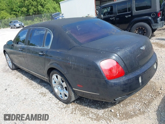 2006 Bentley Flying Spur z VIN SCBBR53W06C039791, wystawiony jako IAAI lot #42295068 z przebiegiem 48 739 mil mil oraz . Historia ofert i sprzedaży dostępna na DreamBid. Obrazek 3.