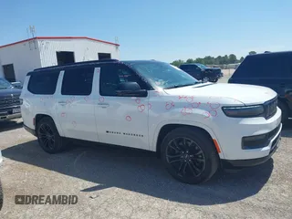2024 Jeep Grand Wagoneer Series II с VIN 1C4SJSFP0RS131212, выставлен на аукционе IAAI как лот 42503269 с пробегом 42 518 миль миль и . История ставок и продаж доступна на DreamBid. Изображение 13.