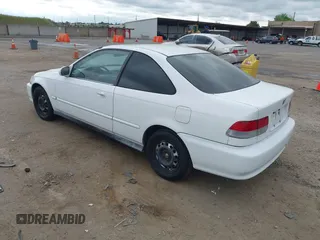 1997 Honda Civic EX z VIN 1HGEJ8143VL028501, wystawiony jako IAAI lot #42058395 z przebiegiem 129 401 mil mil oraz . Historia ofert i sprzedaży dostępna na DreamBid. Obrazek 3.
