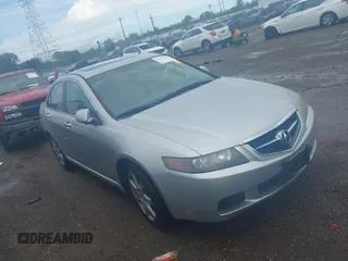 2004 Acura TSX with VIN JH4CL96844C016596, listed as a IAAI auction lot 40133631 with 203,867 mi miles. Bid and sale history available at carsss.com. Image 1.
