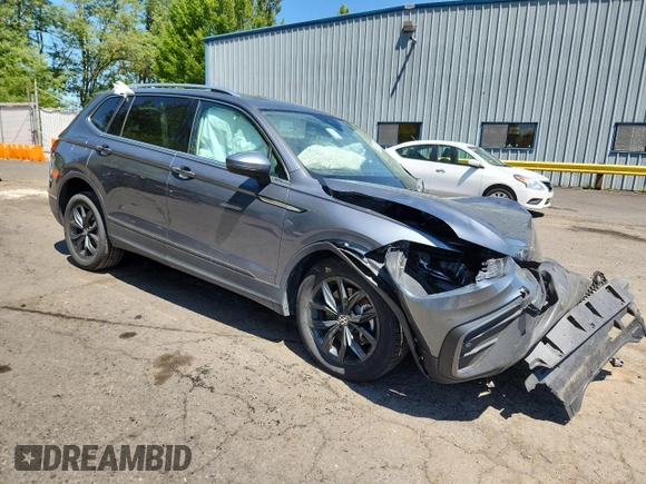 2024 Volkswagen Tiguan SE with VIN 3VV3B7AX9RM137493, listed as a Copart auction lot 58978735 with 13,771 mi miles and Non repairable. Bid and sale history available at DreamBid. Image 4.