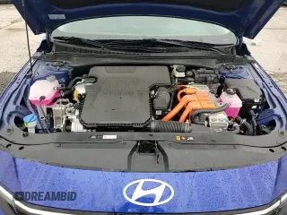 2025 Hyundai Elantra Blue z VIN KMHLM4DJ2SU133068, wystawiony jako Copart lot #63661395 z przebiegiem 8 050 mil mil oraz Szkoda całkowita • Salvage title. Historia ofert i sprzedaży dostępna na DreamBid. Obrazek 16.