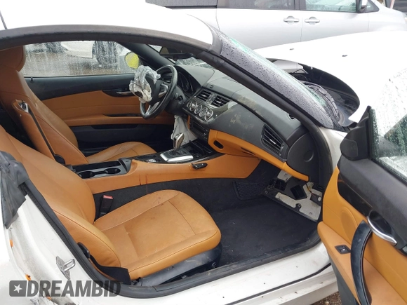 2015 BMW Z4 sDrive28i with VIN WBALL5C59FP557690, listed as a IAAI auction lot 41453980 with 78,641 mi miles. Bid and sale history available at carsss.com. Image 5.