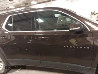 2019 Chevrolet Traverse LT Cloth z VIN 1GNERGKW1KJ158891, wystawiony jako IAAI lot #41996781 z przebiegiem 90 252 mil mil oraz . Historia ofert i sprzedaży dostępna na DreamBid. Obrazek 14.
