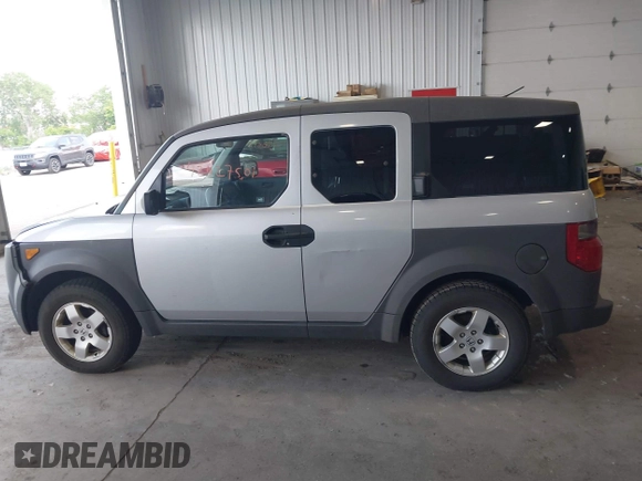 2003 Honda Element EX с VIN 5J6YH28563L034190, выставлен на аукционе IAAI как лот 42427501 с пробегом 248 703 миль миль и . История ставок и продаж доступна на DreamBid. Изображение 14.