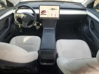 2022 Tesla Model 3 z VIN 5YJ3E1EA1NF337727, wystawiony jako Copart lot #51175655 z przebiegiem 40 551 mil mil oraz Szkoda całkowita • Salvage title. Historia ofert i sprzedaży dostępna na DreamBid. Obrazek 8.