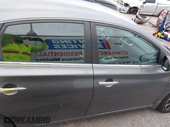 2015 Nissan Sentra SL z VIN 3N1AB7AP2FY225721, wystawiony jako IAAI lot #42188702 z przebiegiem 95 936 mil mil oraz . Historia ofert i sprzedaży dostępna na DreamBid. Obrazek 13.