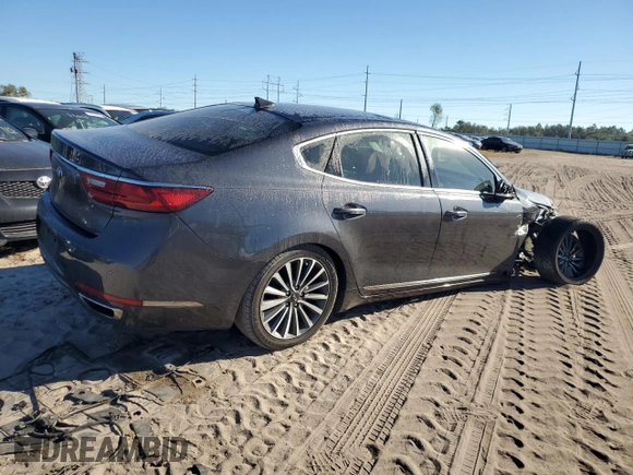 2017 Kia Cadenza Premium with VIN KNALC4J16H5084002, listed as a Copart auction lot 82050324 with 59,625 mi miles and Salvage Title. Bid and sale history available at carsss.com. Image 3.