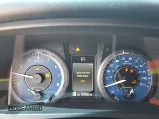 2017 Toyota Sienna XLE z VIN 5TDDZ3DC0HS188413, wystawiony jako Copart lot #53560135 z przebiegiem 187 950 mil mil oraz Szkoda całkowita • Salvage title. Historia ofert i sprzedaży dostępna na DreamBid. Obrazek 9.