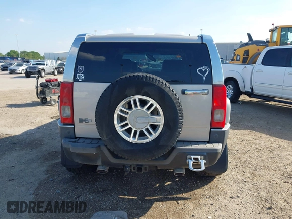 2006 Hummer H3 with VIN 5GTDN136068282801, listed as a IAAI auction lot 41843432 with 169,856 mi miles. Bid and sale history available at carsss.com. Image 17.