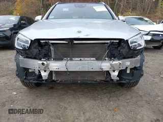 2020 Mercedes-Benz GLC 300 z VIN W1N0G8EB6LF824678, wystawiony jako IAAI lot #40951014 z przebiegiem 46 473 mil mil oraz . Historia ofert i sprzedaży dostępna na DreamBid. Obrazek 6.