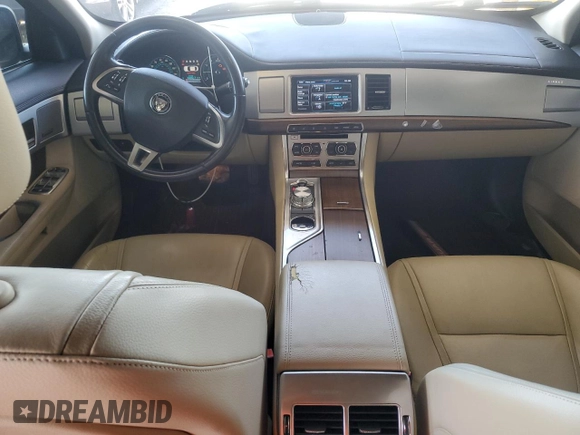 2015 Jaguar XF T Premium z VIN SAJWA0FS1FPU72662, wystawiony jako Copart lot #58719275 z przebiegiem 91 078 mil mil oraz Szkoda całkowita • Salvage title. Historia ofert i sprzedaży dostępna na DreamBid. Obrazek 8.