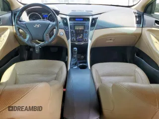2012 Hyundai Sonata Hybrid z VIN KMHEC4A45CA056676, wystawiony jako Copart lot #59771345 z przebiegiem 200 353 mil mil oraz Czysty tytuł • Clean title. Historia ofert i sprzedaży dostępna na DreamBid. Obrazek 8.